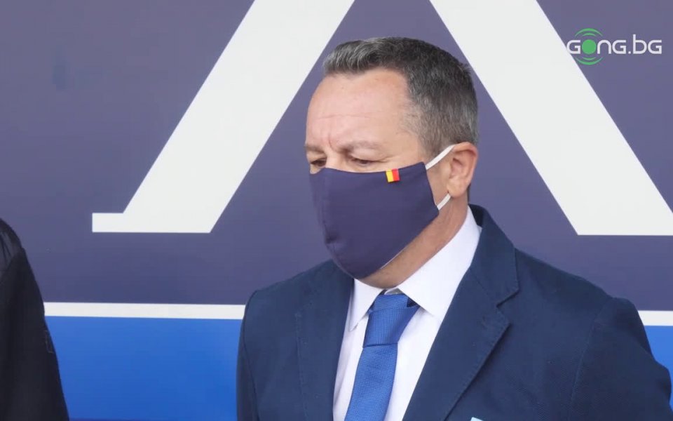 .native-ad-suggested-news { position: relative; margin-bottom: 40px; width: 100%; padding: 20px