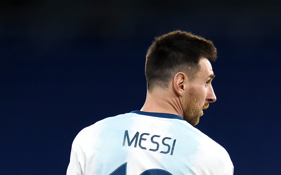 Английският вицешампион Манчестър Сити не се е отказал от преследването