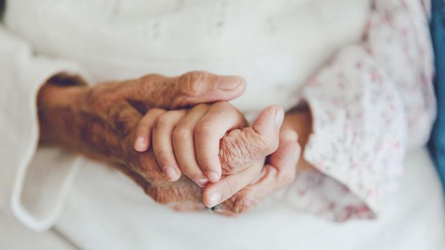 Честит 117 рожден ден на най-възрастния човек на света (СНИМКИ)