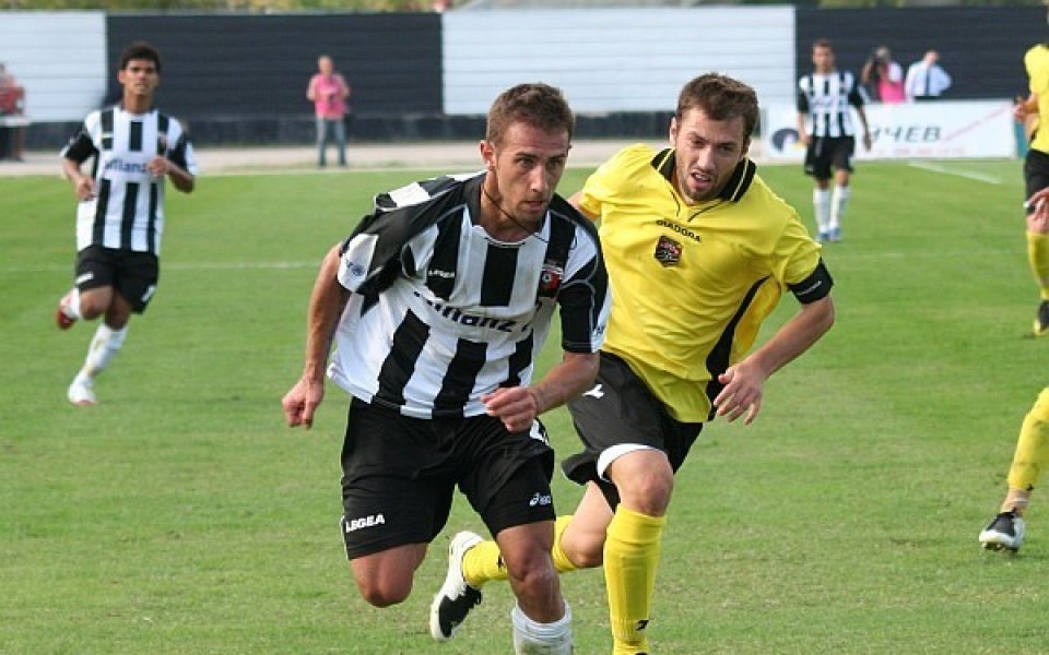 Бившият играч на ЦСКА и Локомотив Пловдив Стойко Сакалиев даде