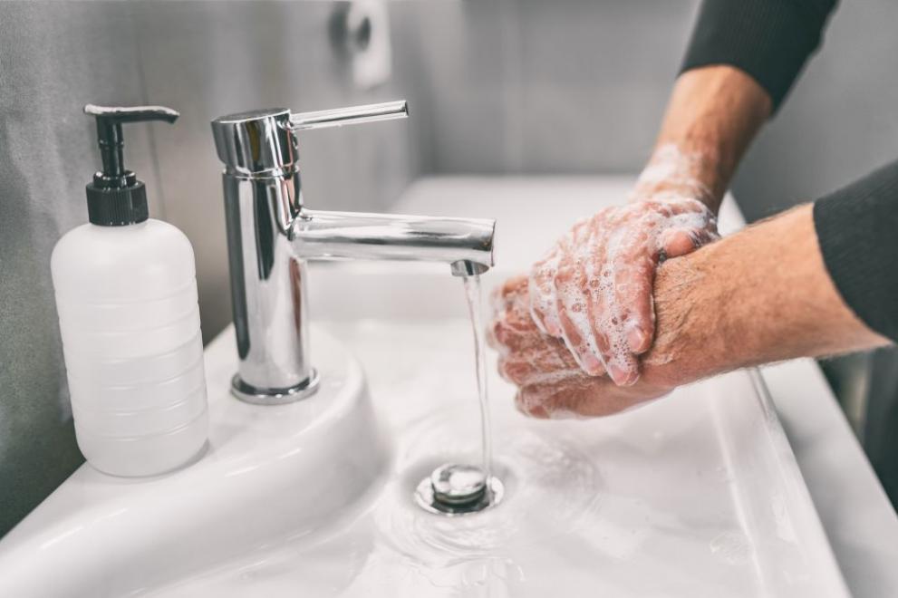 Миенето на ръцете през зимата е особено важно срещу вирусите