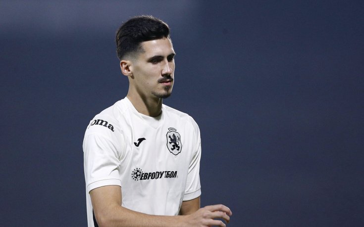 Чандъров и Пашов с цял мач за Академика