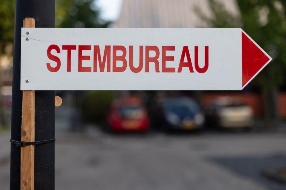 В Нидерландия изпробват гласуване от колата в разгара на пандемията