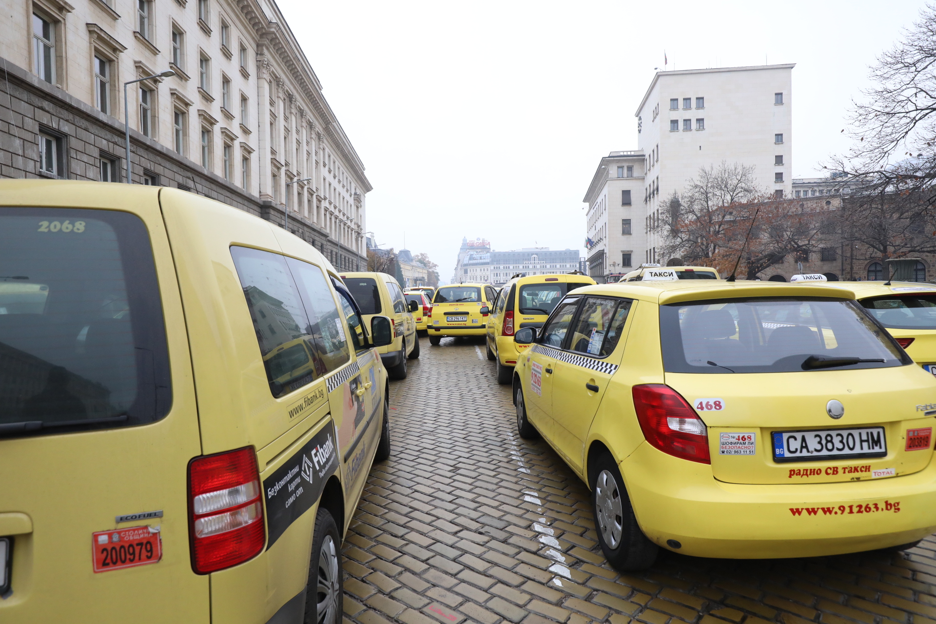 <p>Два протеста на жълтите павета днес</p>