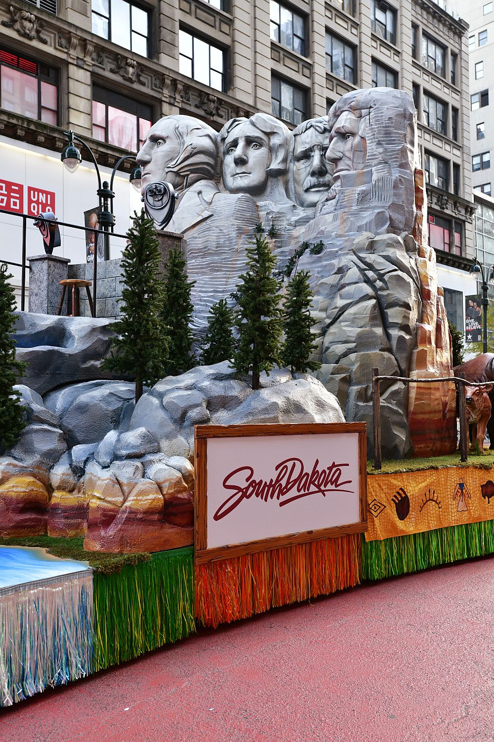 Традиционният парад в Ню Йорк за Деня на благодарността