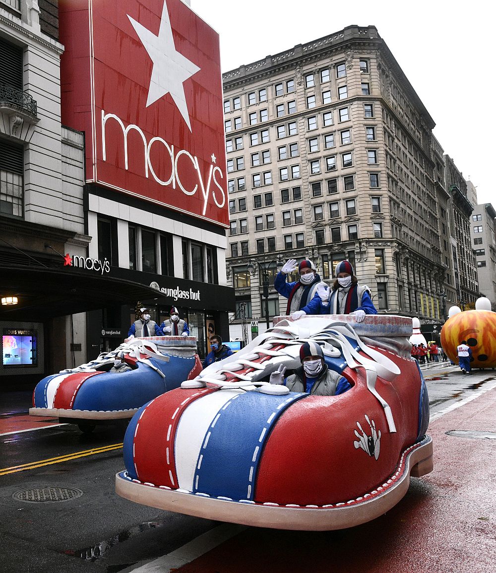 Традиционният парад в Ню Йорк за Деня на благодарността