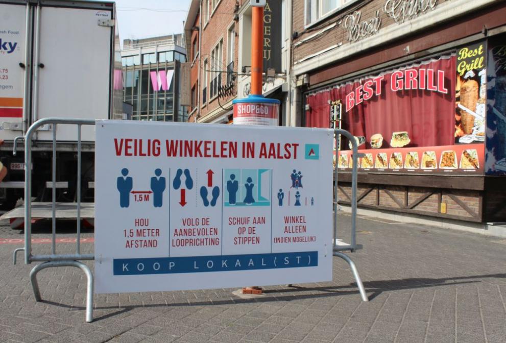 В Белгия днес отвориха магазини с условие да не се пазарува повече от 30 мин.