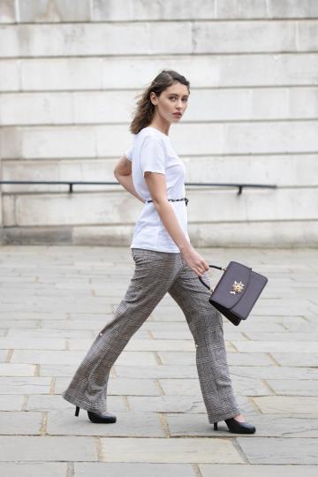 Дъщерята на Джъд Лоу, която покорява модните подиуми: Айрис Лоу