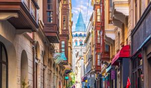 Турция забрани гостуването по домовете