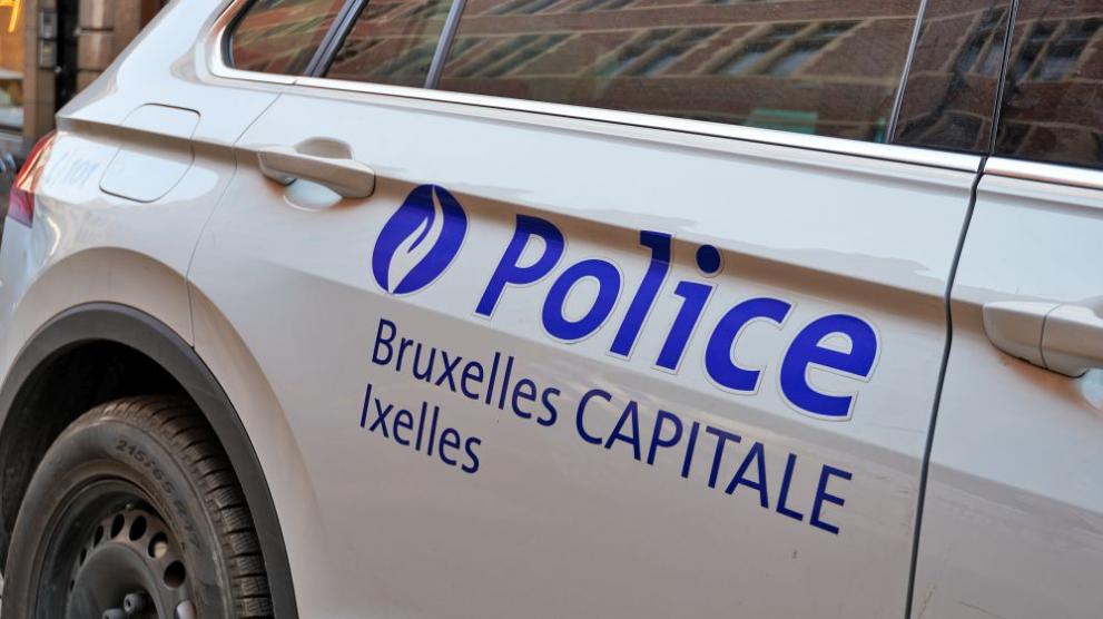 Организаторът на оргията в Брюксел се възмути от нахлулите 15 полицаи