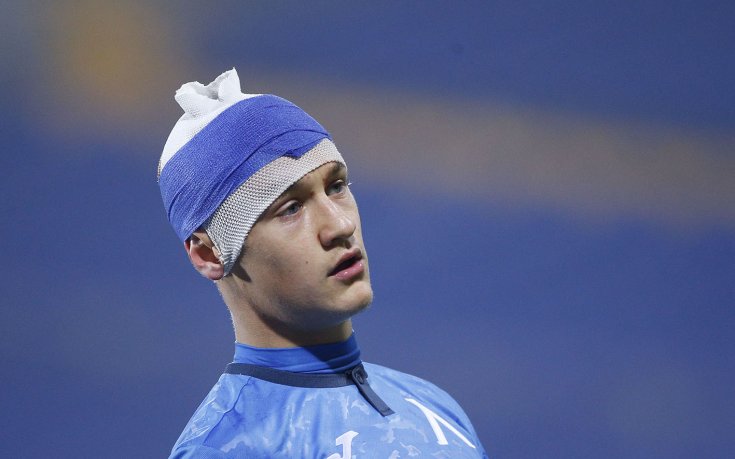 Юноша на Левски с три шева на главата