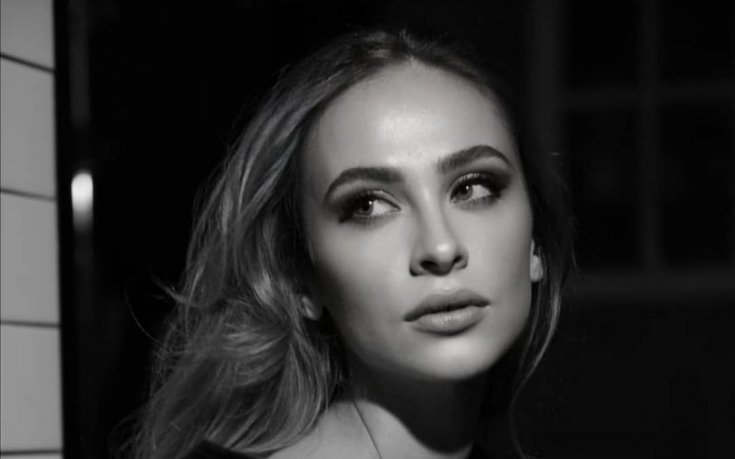 Лолита показа райското кътче, на което почива с Гришо