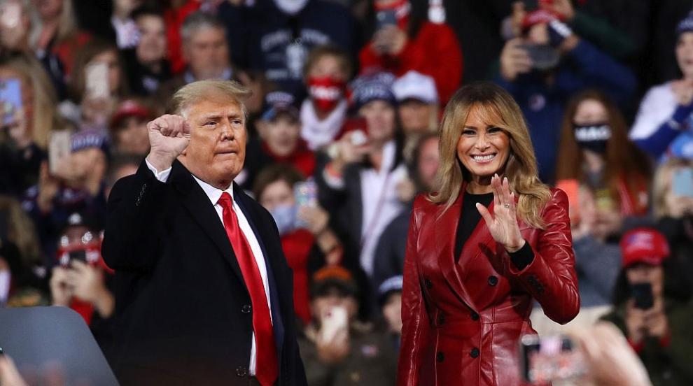 Мелания Тръмп показа как се носят червени токчета и кожа (ГАЛЕРИЯ)