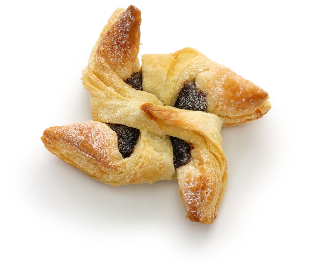 Финландия: Joulutorttu<br>
<br>
Изработени от бутер тесто и пълнени със сладко от сини сливи, те обикновено са оформени като колелца или звездички. Накрая се поръсват с пудра захар.