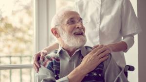 Самотни старци над 75 г без доходи ще получават 207 90