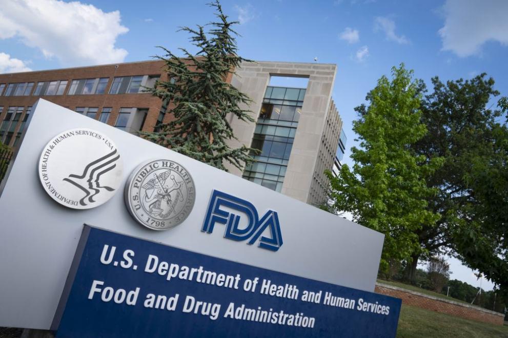 FDA работи усилено за издаване на разрешение за спешна употреба на ваксината на "Файзър" и "Бионтех"