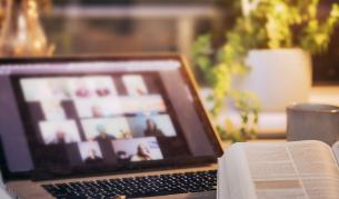 Държавата ще плаща домашния интернет на учителите по време на онлайн обучението