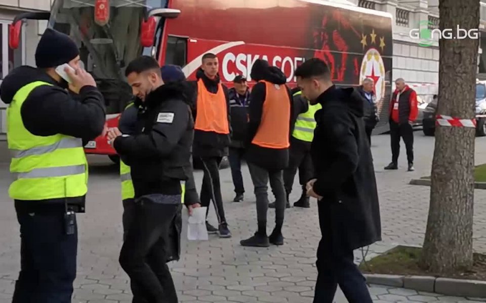 Тежко контузените полузащитници на Левски &ndash; Борислав и Радослав Цоневи,