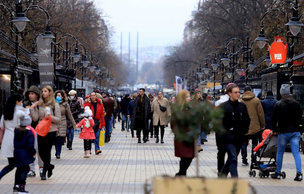 Близо 60 на сто от българите очакват, че следващата година
