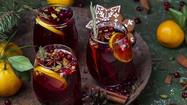 Експерти препоръчват греяно вино за здраве