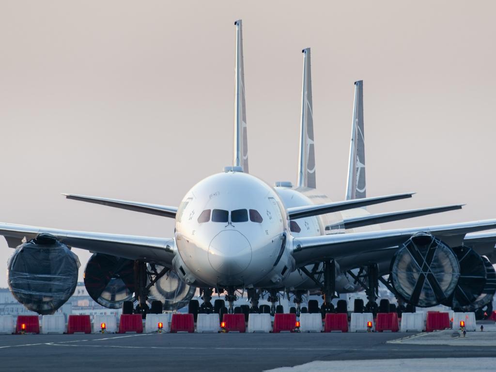 Канадски турист отвори вратата на самолет на Тайландските авиолинии точно