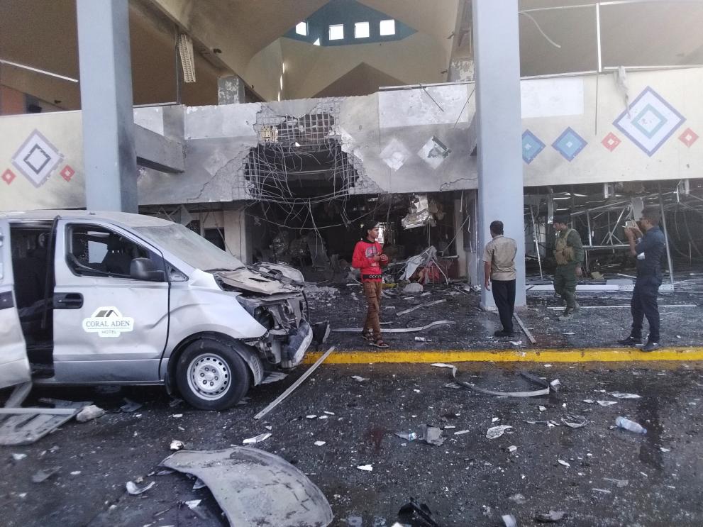  Десетки са починалите и ранените при нападението на летището в Аден 