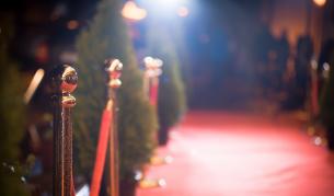 Холивуд спира да снима филми заради коронавируса