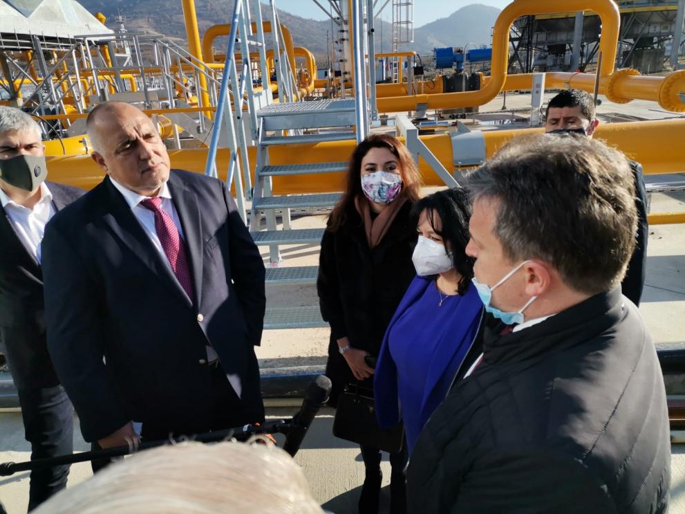 Премиерът Борисов посети компресорна станция "Петрич" в първия ден от новата 2021 г.