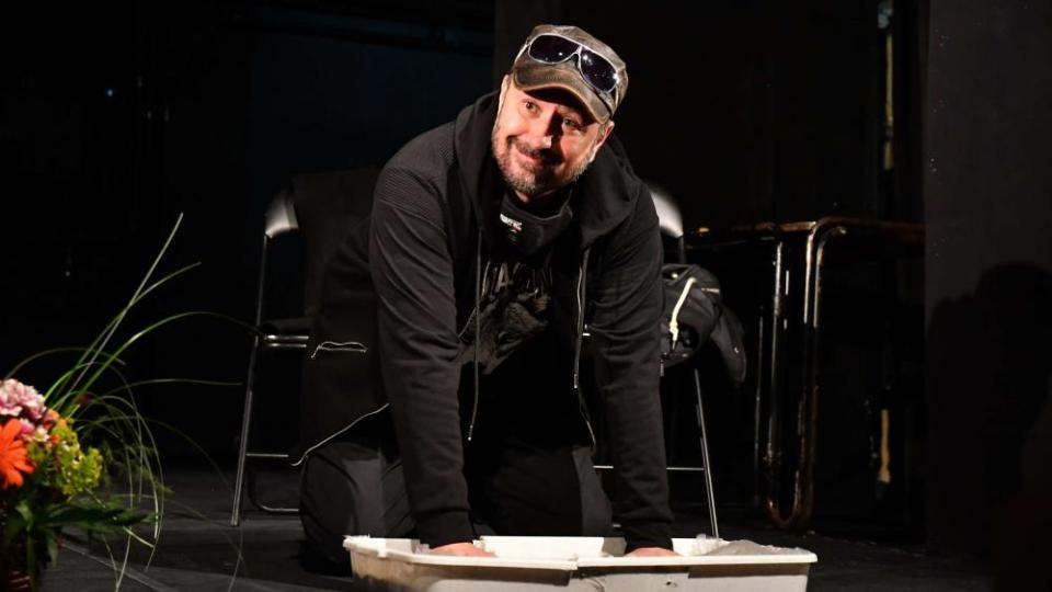 Театър 199,Стефан Вълдобрев