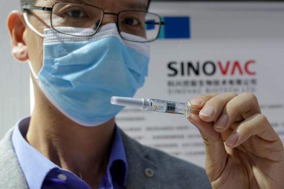 В Пекин за 3 дни са имунизирани срещу коронавируса над 73 000 жители