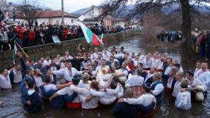 Калофер мъжко хоро