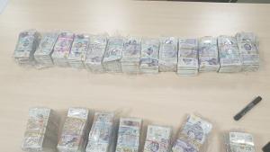 Калотина задържани средства пари