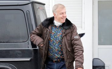 Собственикът на Левски Наско Сираков се появи на първата тренировка