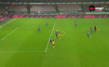 В 35 ата минута на двубоя от 1 32 финалите в турнира за