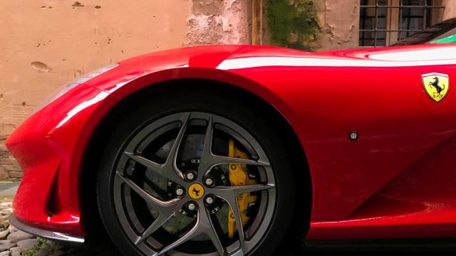 Откриха луксозно Ферари, откраднато преди близо 30 години (СНИМКИ)