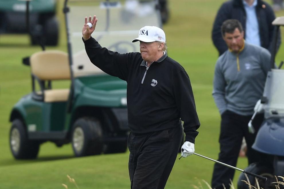 От Белия дом Тръмп отива в свой голф клуб във Флорида