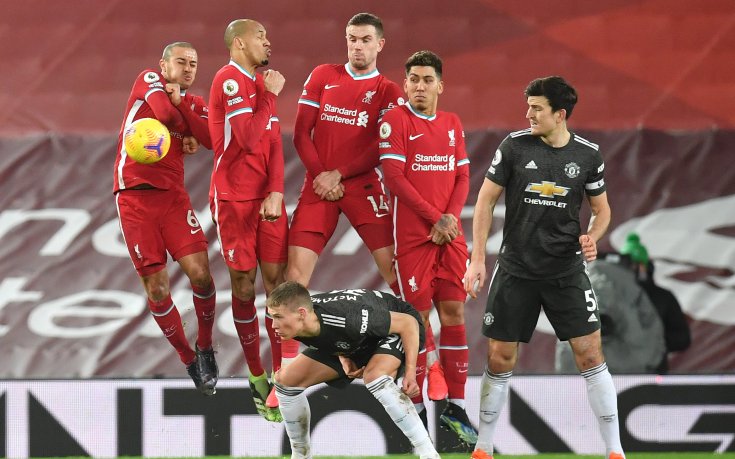 Юнайтед не се даде на Ливърпул, запази върха