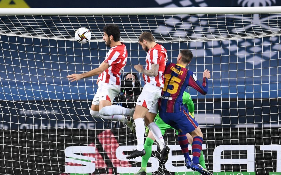 Барселона и Атлетик Билбао играят при 2:1 във финала за