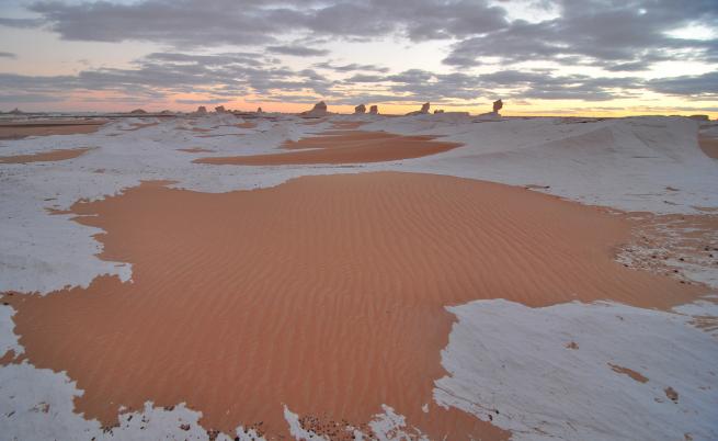 Рядък феномен: Снеговалеж изненада пустинята Сахара след десетгодишно прекъсване