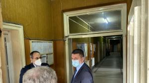 Министър Терзийски се срещна с ловешки полицаи