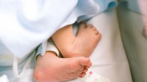 4 месечно бебе от Видин е настанено в болница с мозъчен