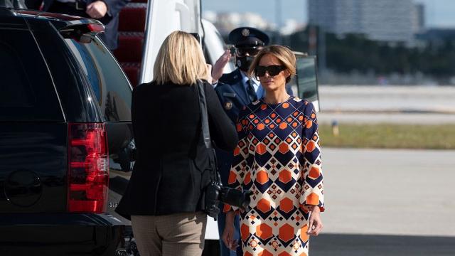 Мелания Тръмп посрещна новия си живот в рокля Gucci (ГАЛЕРИЯ)