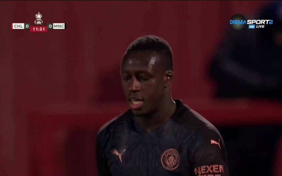 Челтнъм - Манчестър Сити 0:0 /първо полувреме/ function showNative(obj) {