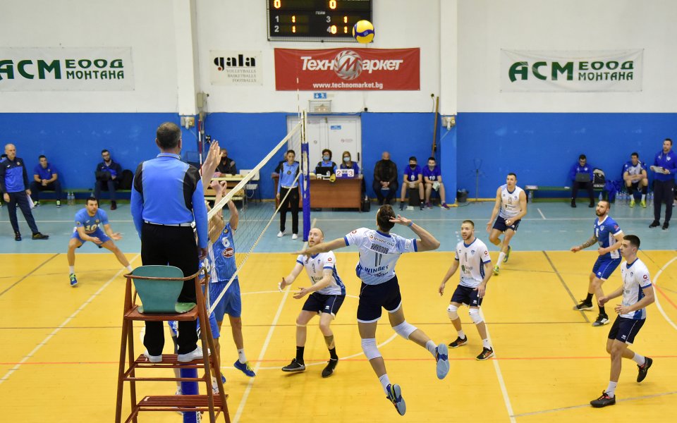 Монтана отстрани Левски в най-интересния мач от първия ден на