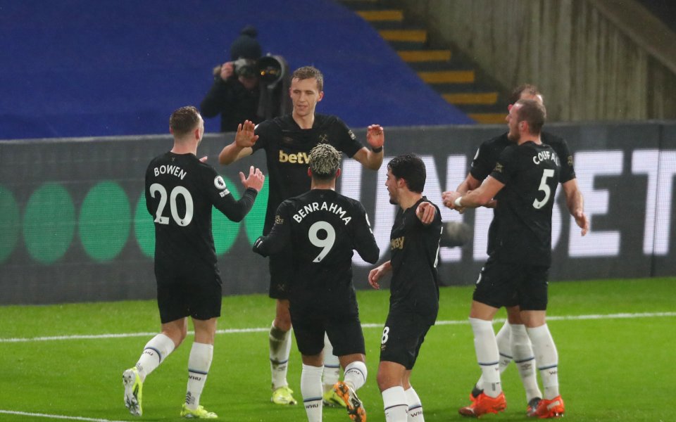 Уест Хем записа 4-ата си поредна победа във Висшата лига