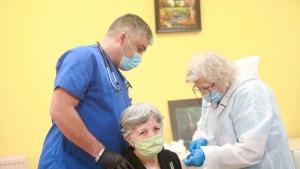 ваксинация възрастни