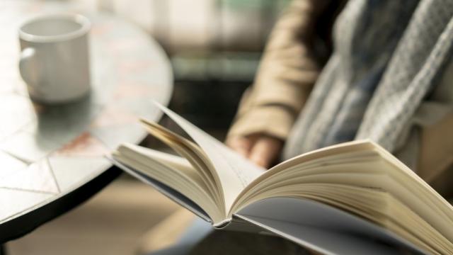 Романът „Русалката от черната раковина“ спечели награда за книга на годината (СНИМКИ)