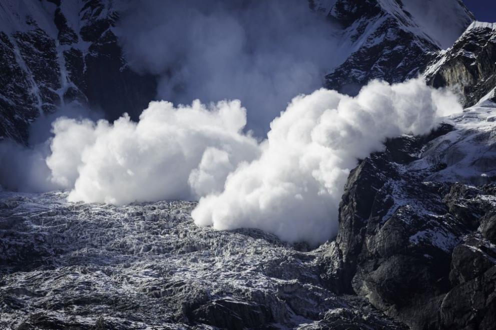 Няколко лавини се спуснаха по склоновете на Пирин днес