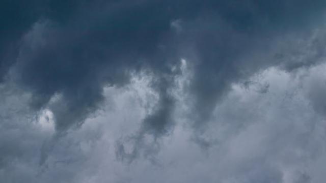 Учени откриха микропластмаса в облаците