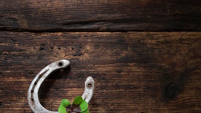 Най-популярните суеверия, в които вярват хората (ВИДЕО)